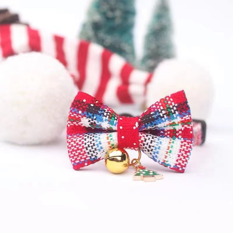 Hand-made Bow Tie Collar with Bell and Christmas Tree Deco For Dogs and Cats