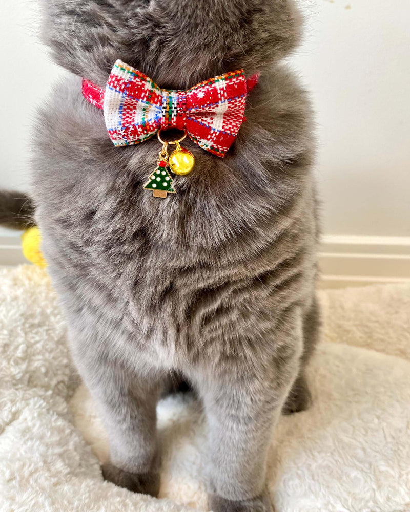 Hand-made Bow Tie Collar with Bell and Christmas Tree Deco For Dogs and Cats